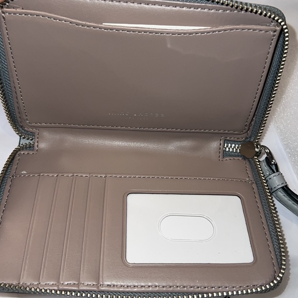 Marc Jacobs leather wristlet/ phone holder ice grey